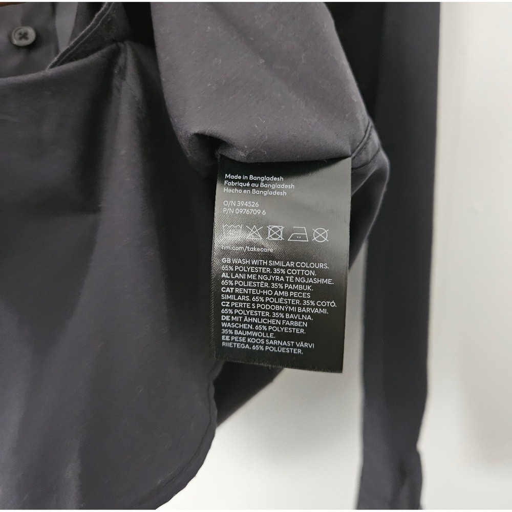 H&M Button Down Shirt Mens XS Black Slim Fit Easy Iron Basic Classic Minimalist - Picture 4 of 7